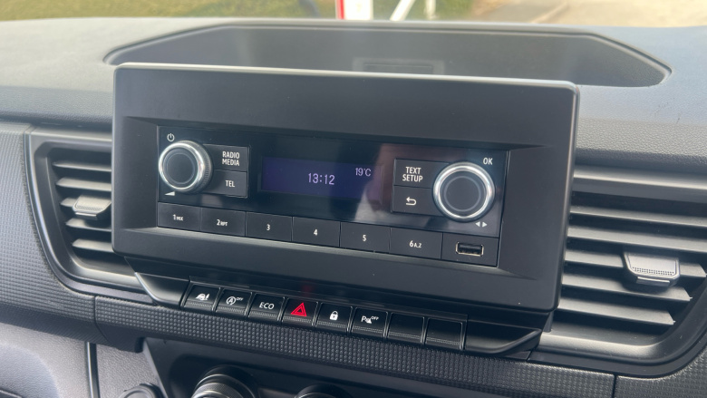 Renault Trafic Swb Diesel SL28 Blue dCi 130 Business Van